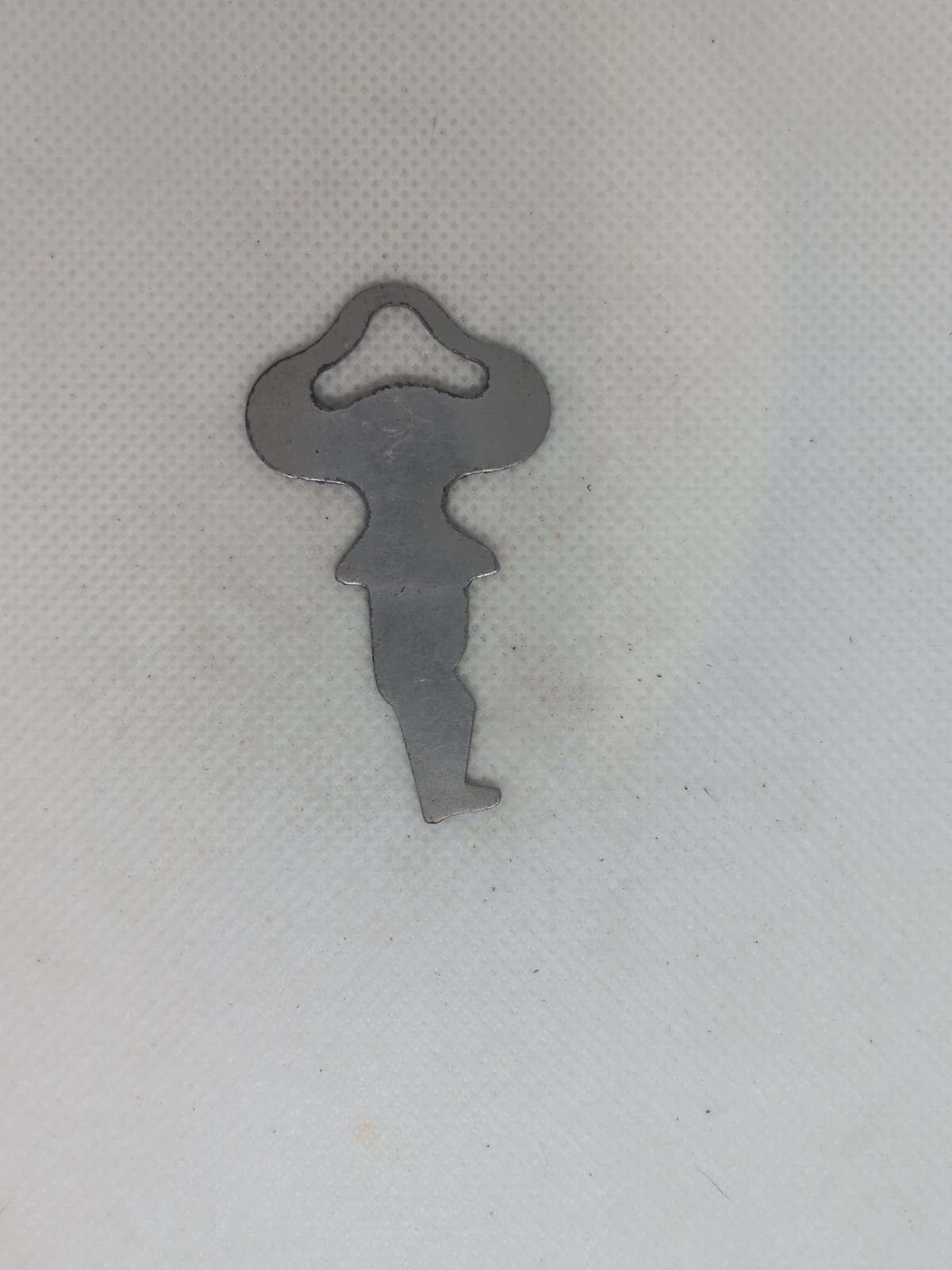 Large Flat Skeleton Dispenser Key