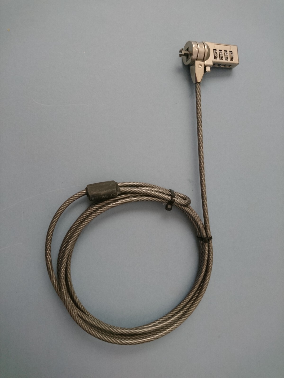 Targus DEFCON COMPACT SERIALIZED COMBO CABLE LOCK - "BRAND NEW & NEVER USED"
