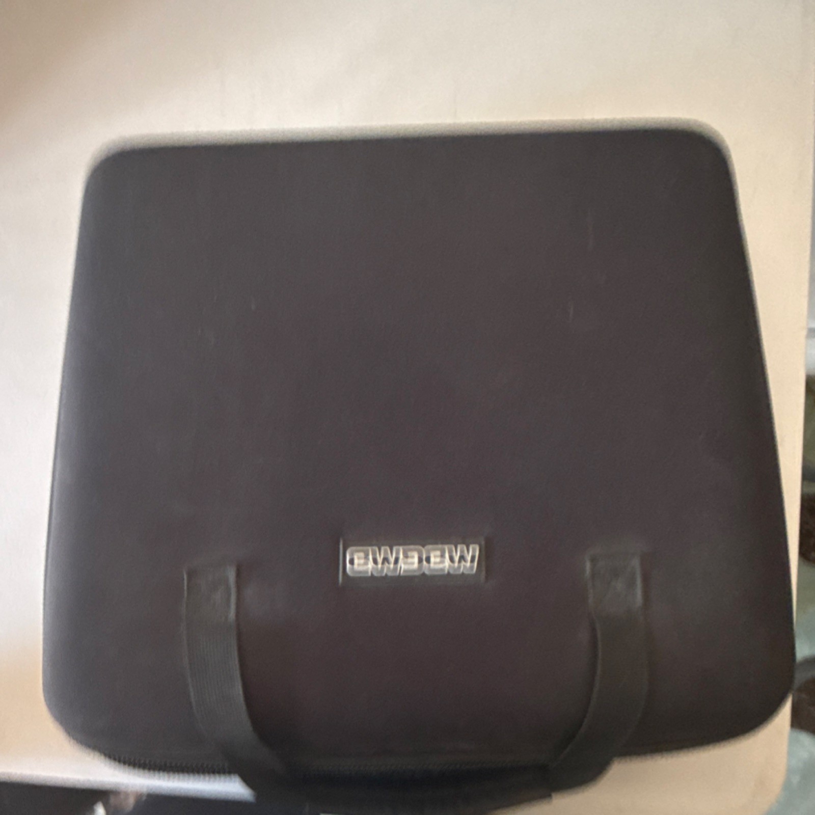 Native Instruments Maschine Studio MIDI Controller with Carrying Case