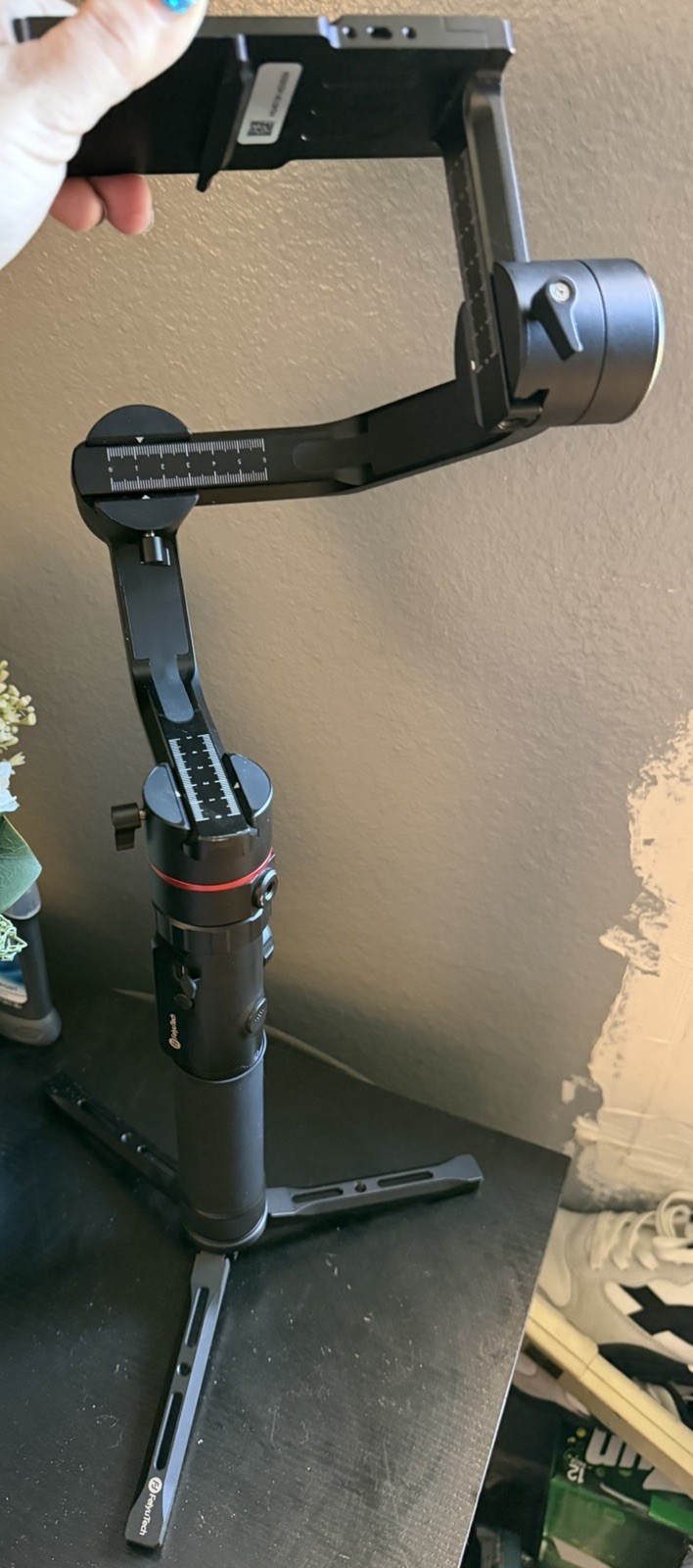 FeiyuTech AK2000 3-Axis Camera Gimbal Kit Case Batteries Charger Tripod