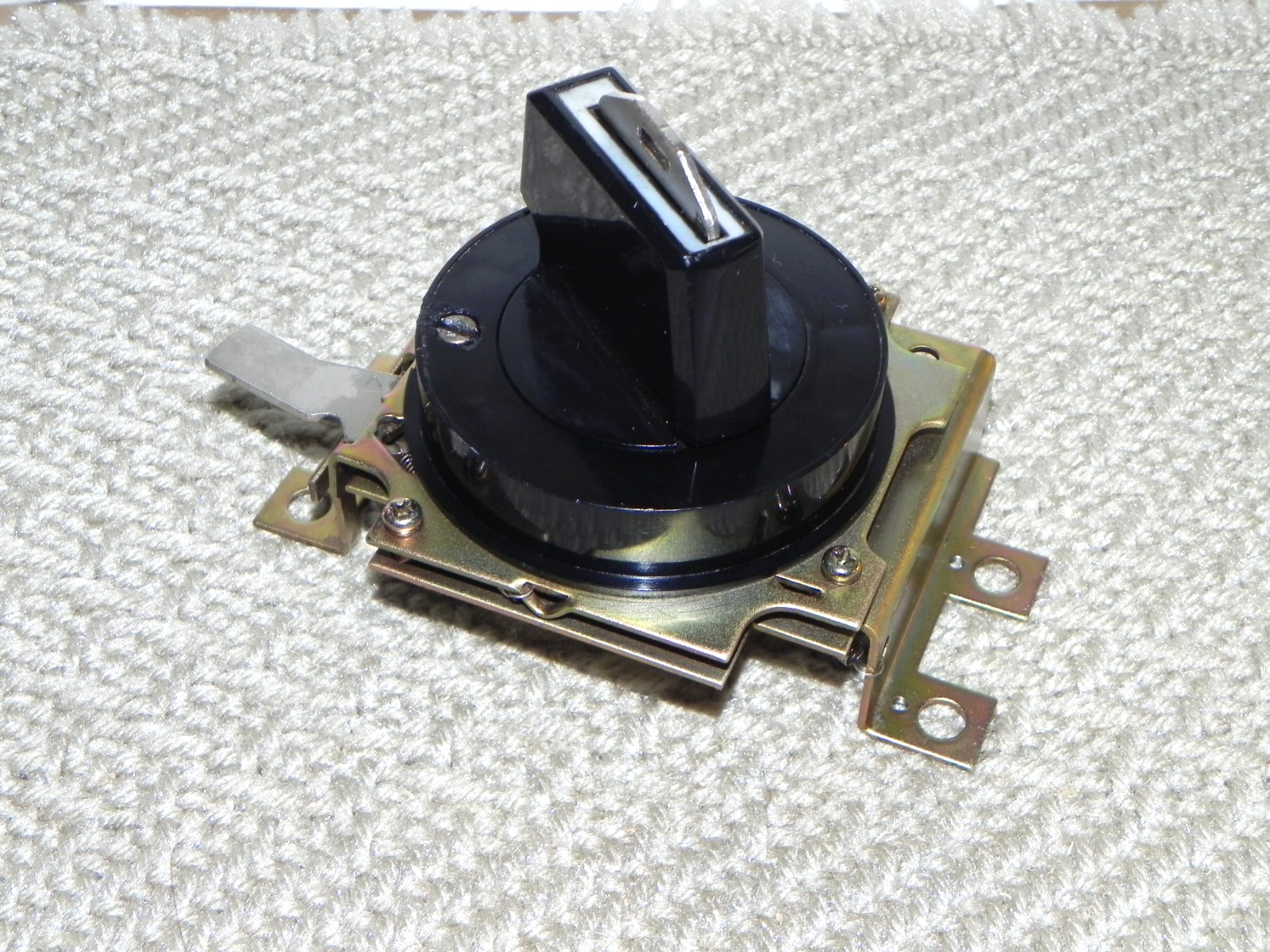 Fuji N13-AQ00905 EXTERNAL OPERATING HANDLE SWITCH Base