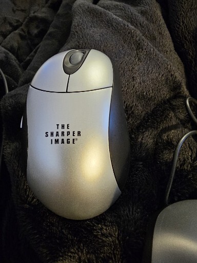 The Sharper Image Wireless Mouse & Charger SCA61 2.4 GHZ