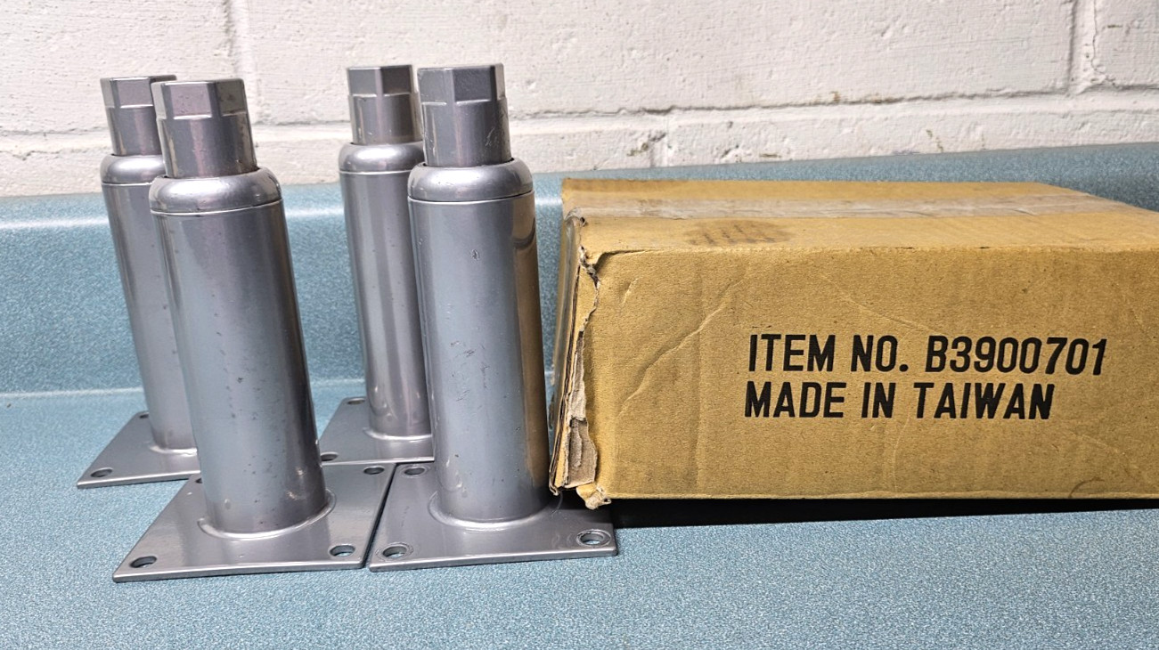 Pitco  B3900701   3 1/4” Plate   6"  Deep Fryer Legs  NO BOLTS OR NUTS  Set of 4