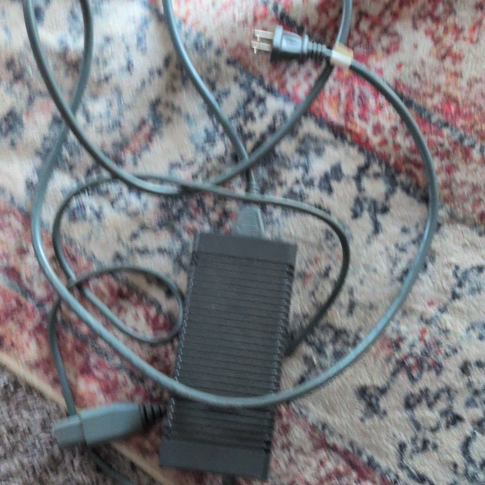 Microsoft Xbox 360 Console Bundle 2 Wired Controllers Power Supply 9 Games