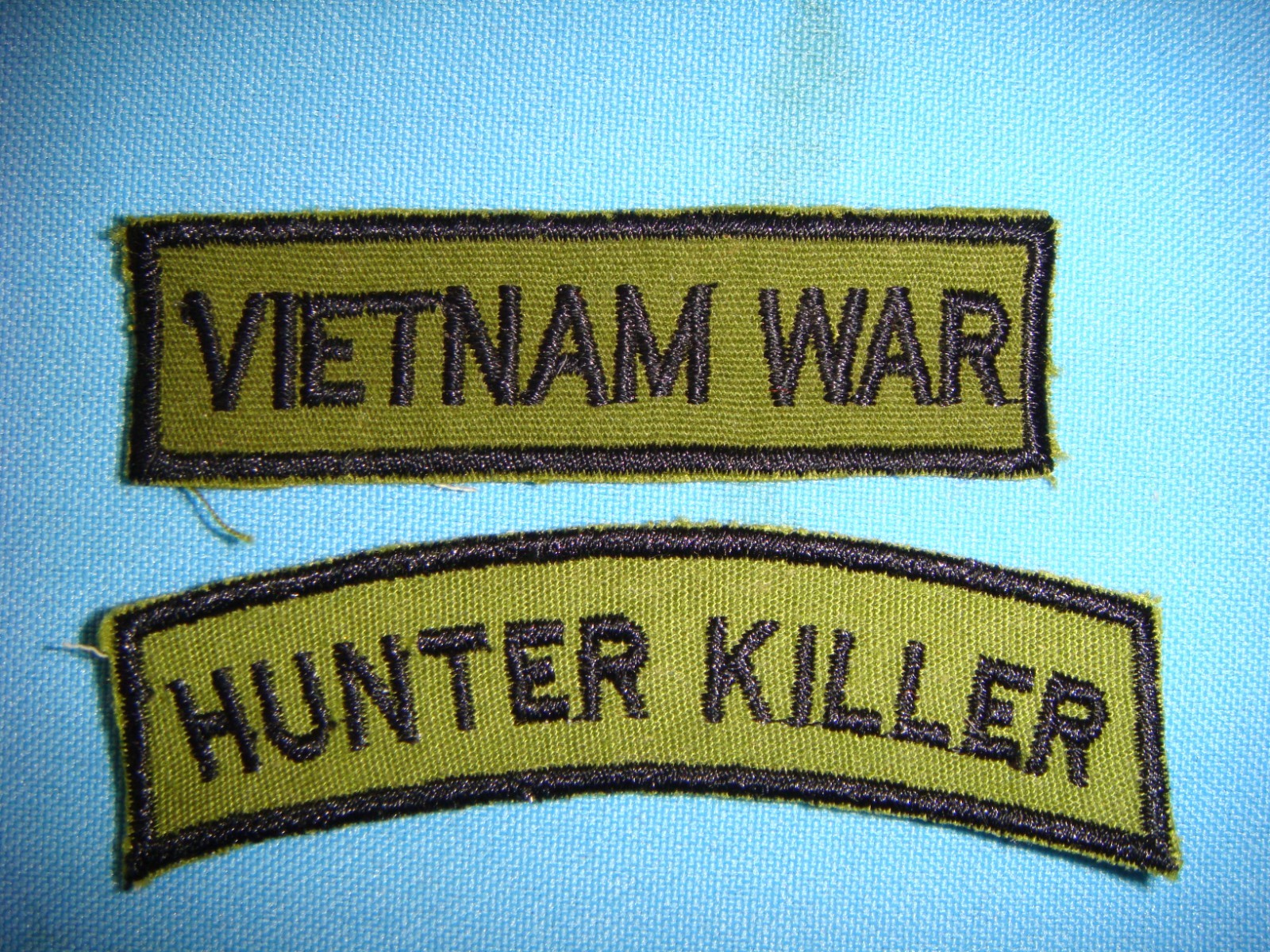 2 TAB PATCHES US HUNTER KILLER + VIETNAM WAR