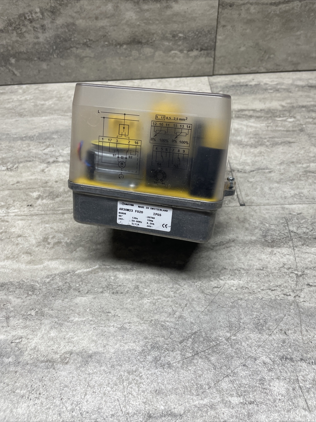 SAUTER AR30W23 F020 Motor Drive Actuator, 24VAC 4.3VA 90* 120 Seconds, New Read