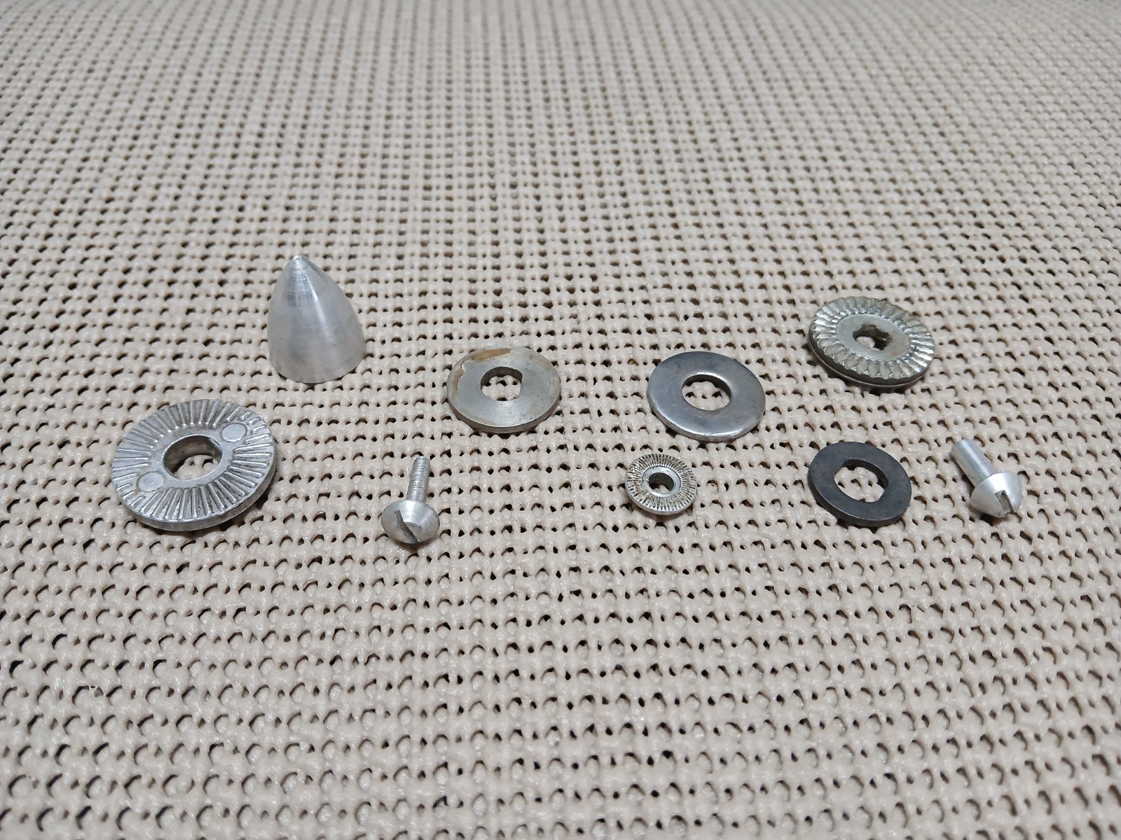 LOT OF 9 RANDOM MIXED*MODEL AIRPLANE ENGINE DRIVE-PROPELLERS-NUT-WASHERS*SP*SAI