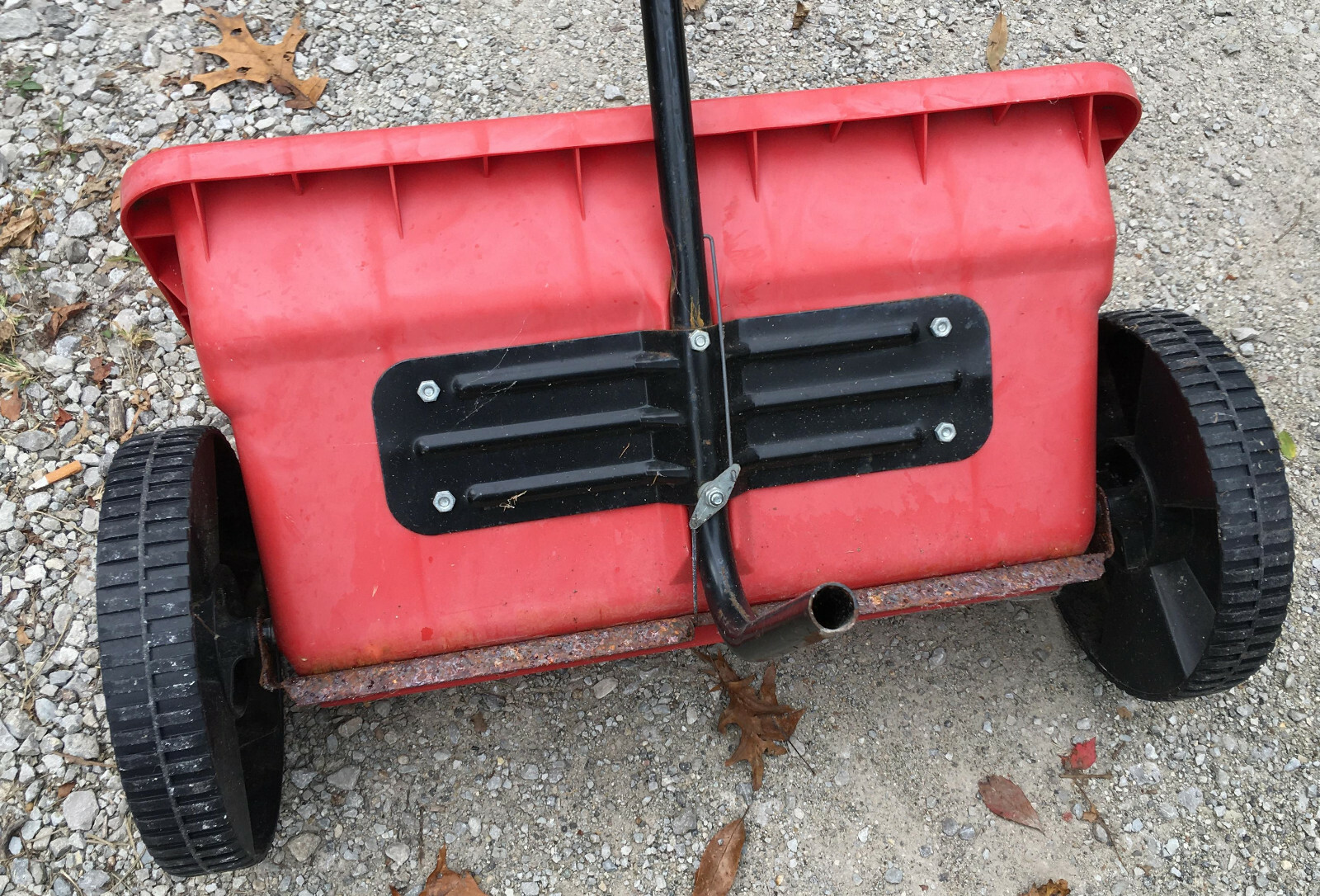 Cyclone True Temper Drop Spreader seeder lawn grass fertilizer LOCAL PICKUP ONLY