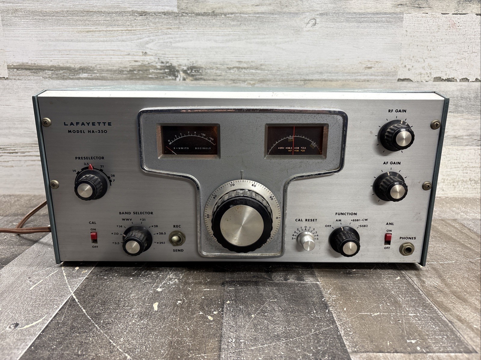 lafayette radio Ha-350 Powers On As Is