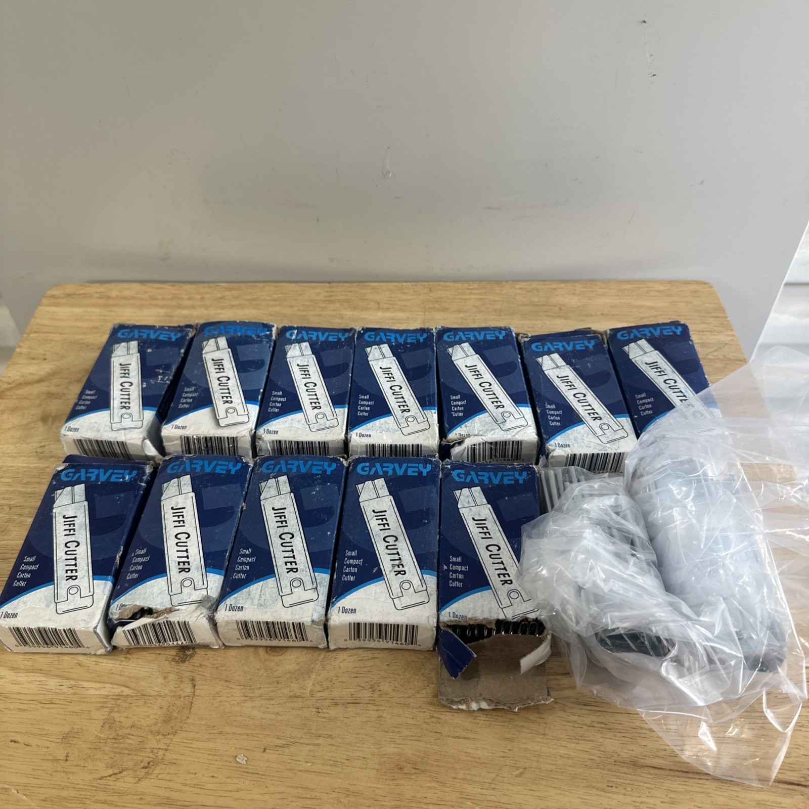 14 Boxes Garvey Jiffi Cutter (12 pieces per box)