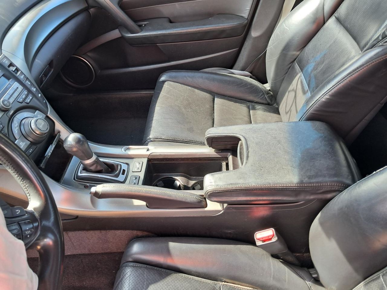 TL 2010 Glove Box 4808620