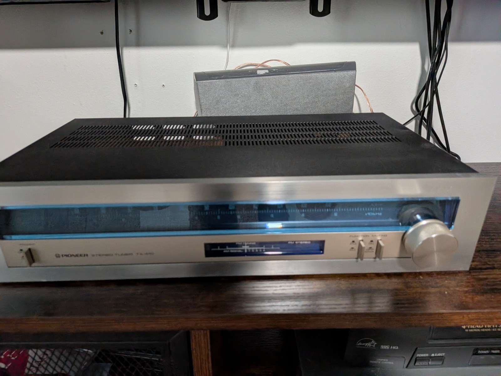 Pioneer TX-410 AM/FM Stereo Tuner Silver Face Analogue Dial 120V 60Hz BROKEN