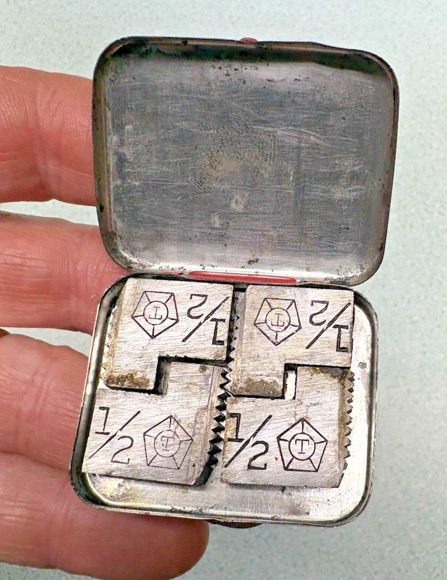 Set Toledo Bolt Pipe Threading Dies 1/2" Replacement w/ original tin case