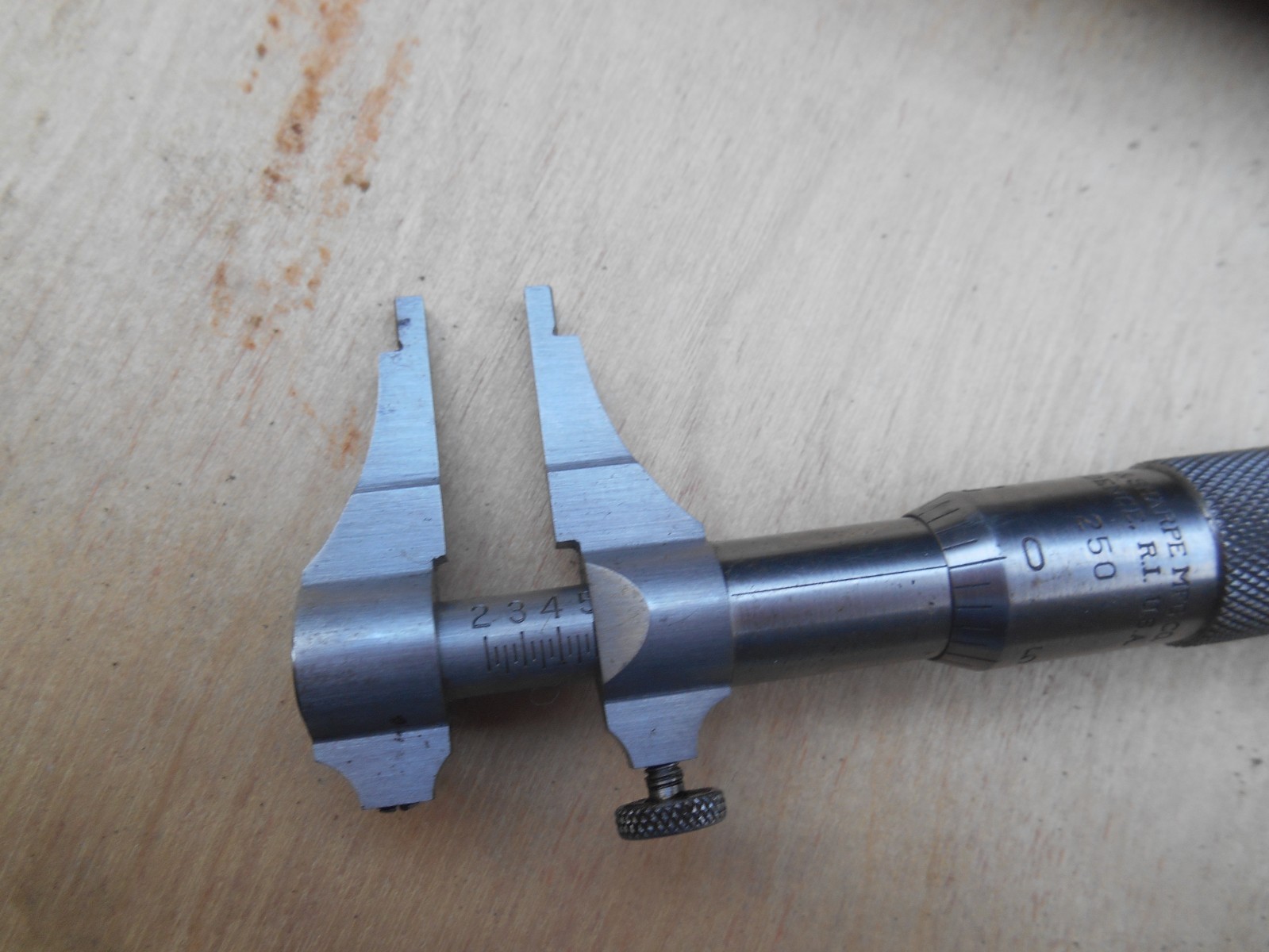 Brown & Sharpe No. 250 inside micrometer