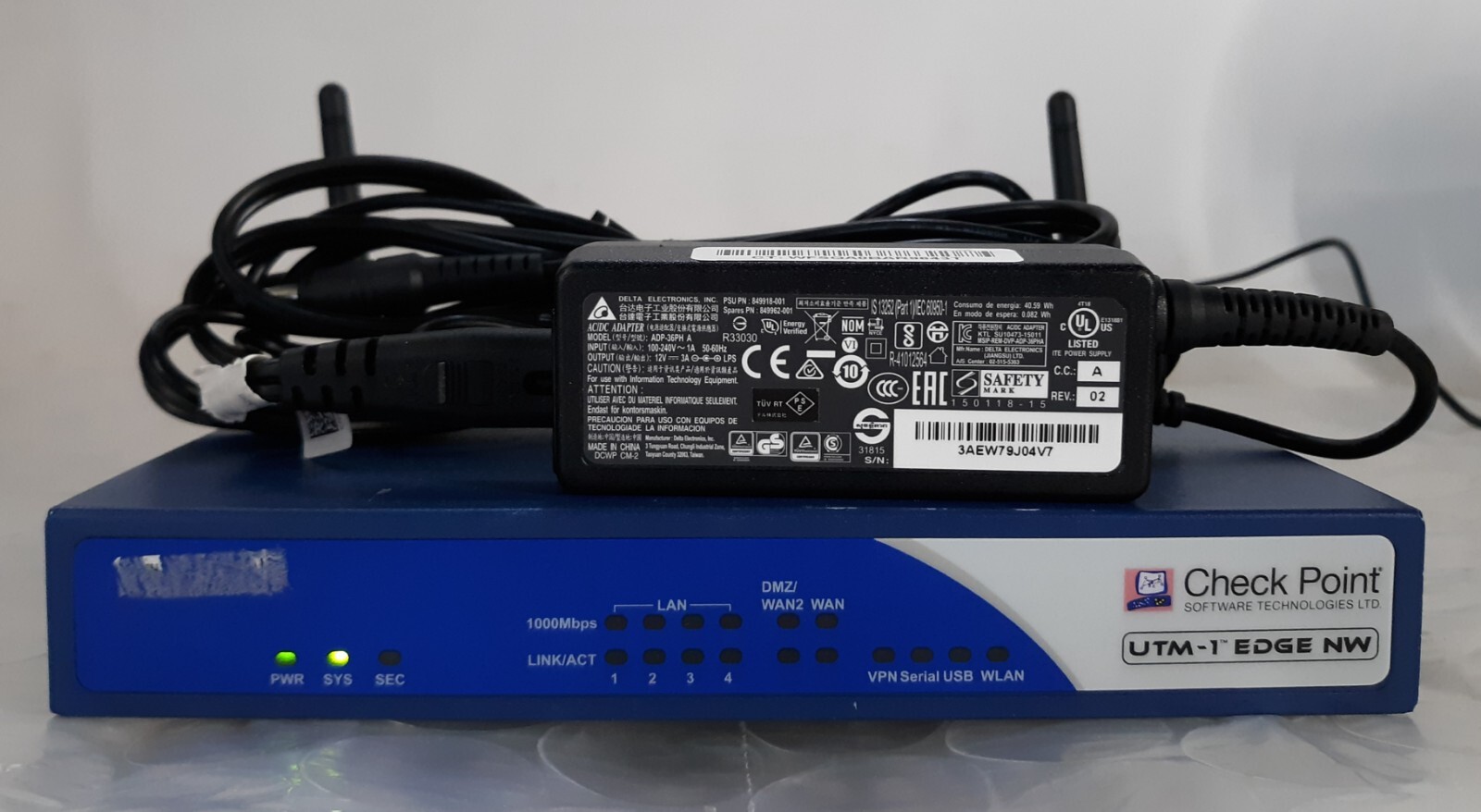 Check Point SBXNW-100-1 307878 UTM-1 Edge NW Security Appliance w/ AC + ANT