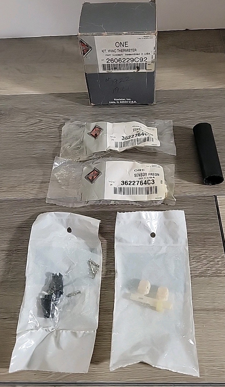 International 2606229C92 Thermister Kit Sensor