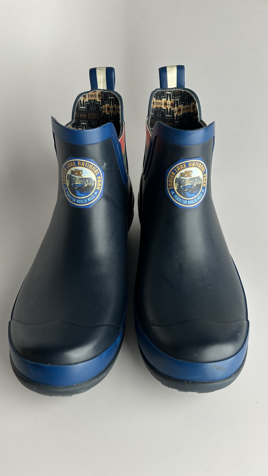 Pendleton Crater Lake National Park Shoes Size 9