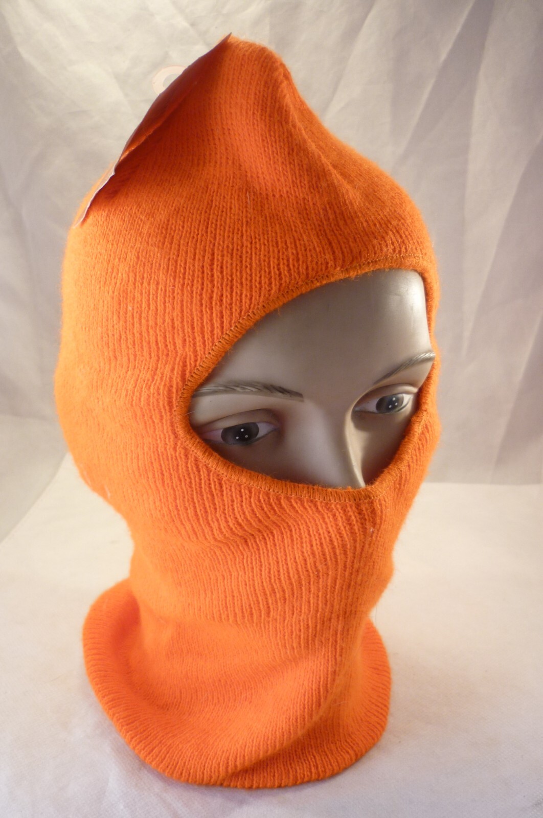 ACRYLIC  KNIT  HAT NOS USA VINTAGE ORANGE