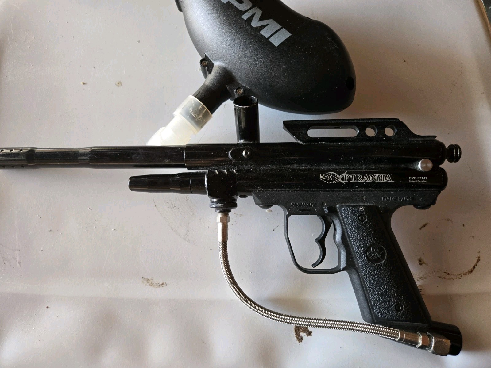 Piranaha Paint Ball Gun EZC-07141 Used Untested Good Condition