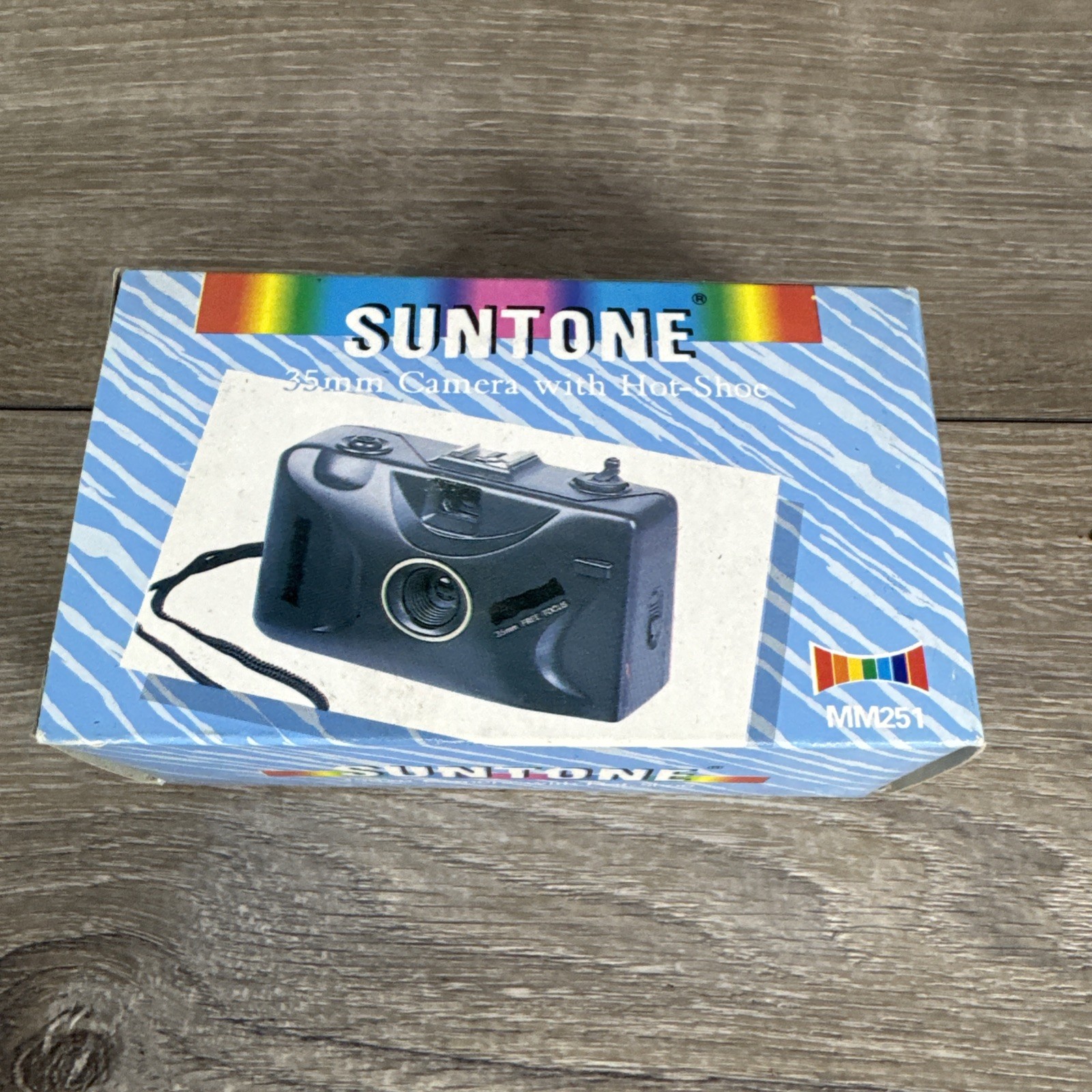 Suntone MM251 35mm Film Camera with Hot Shoe Fixed Focus Vintage