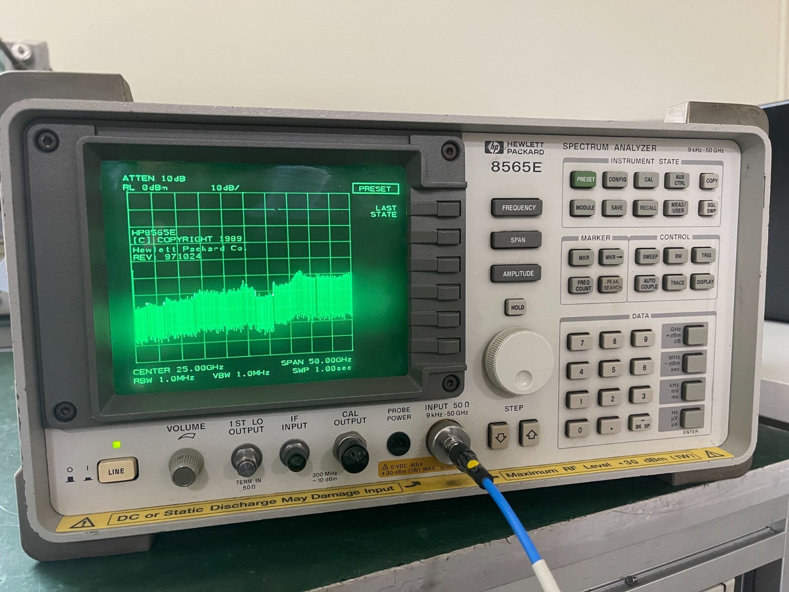 HP Agilent 8565E 9KHz - 50GHz Spectrum Analyzer w/ 85620A module_1259