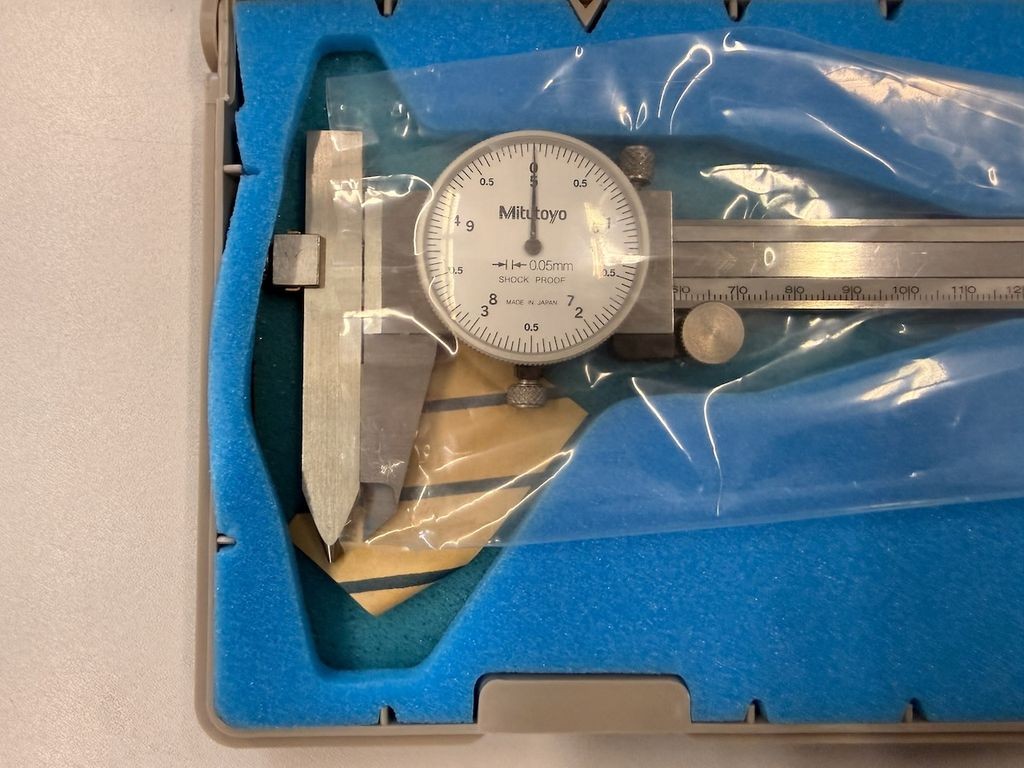 Mitutoyo 536-711 Caliper With Dial Indicator