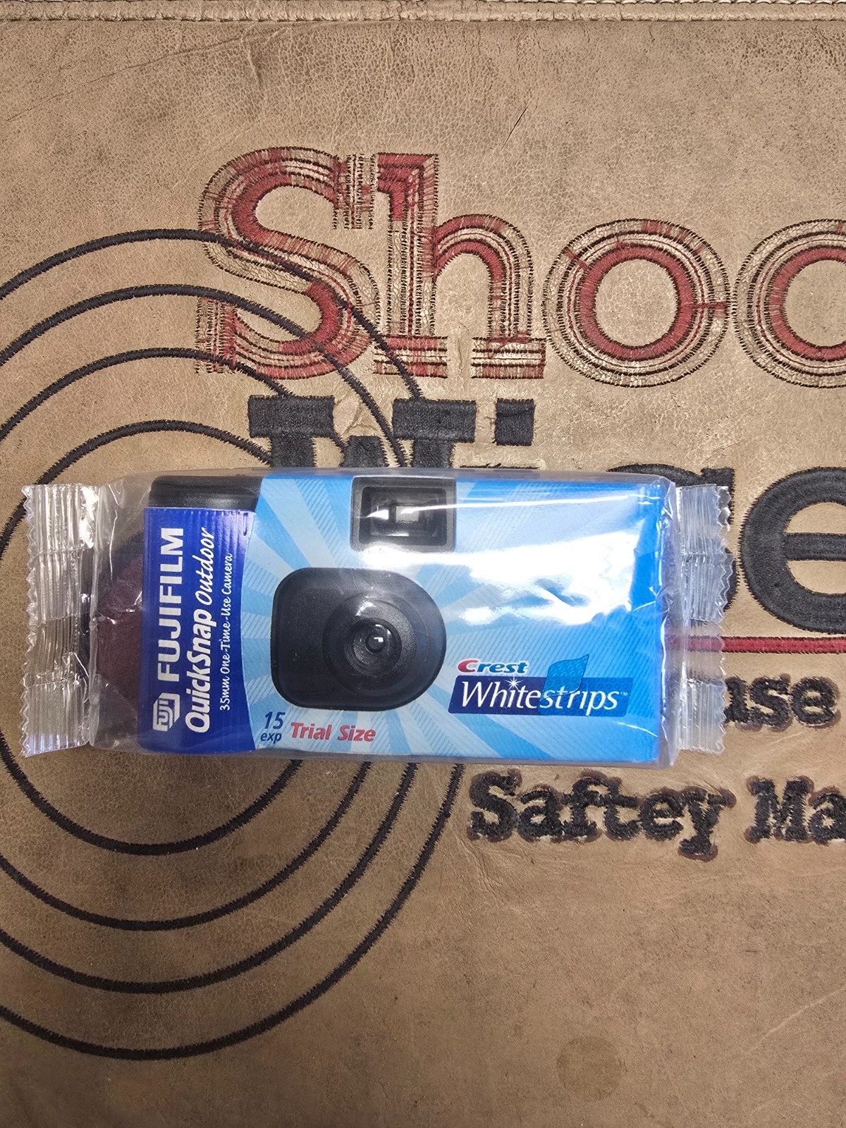 FUJIFILM Quicksnap Single Use Disposable Camera Crest White Strips (Rare)