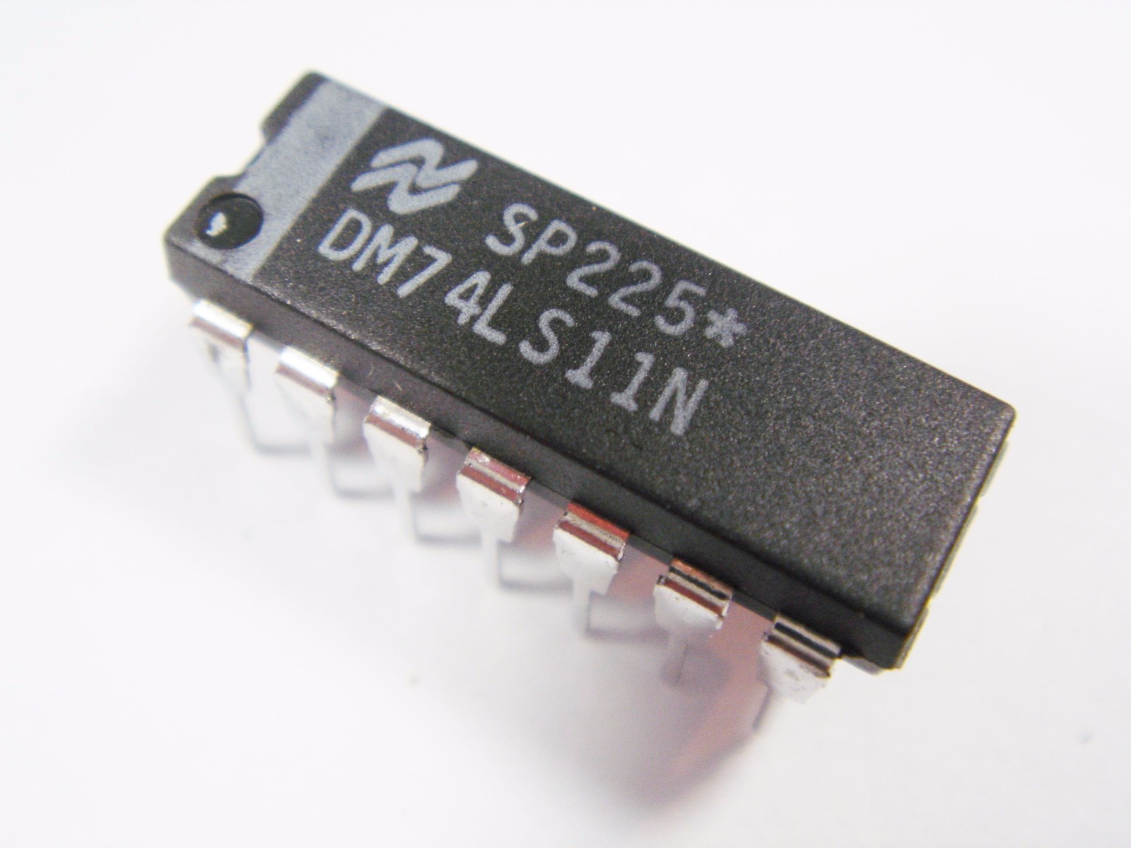 SN 74LS11 3x 3-AND Gate #BG31#J33