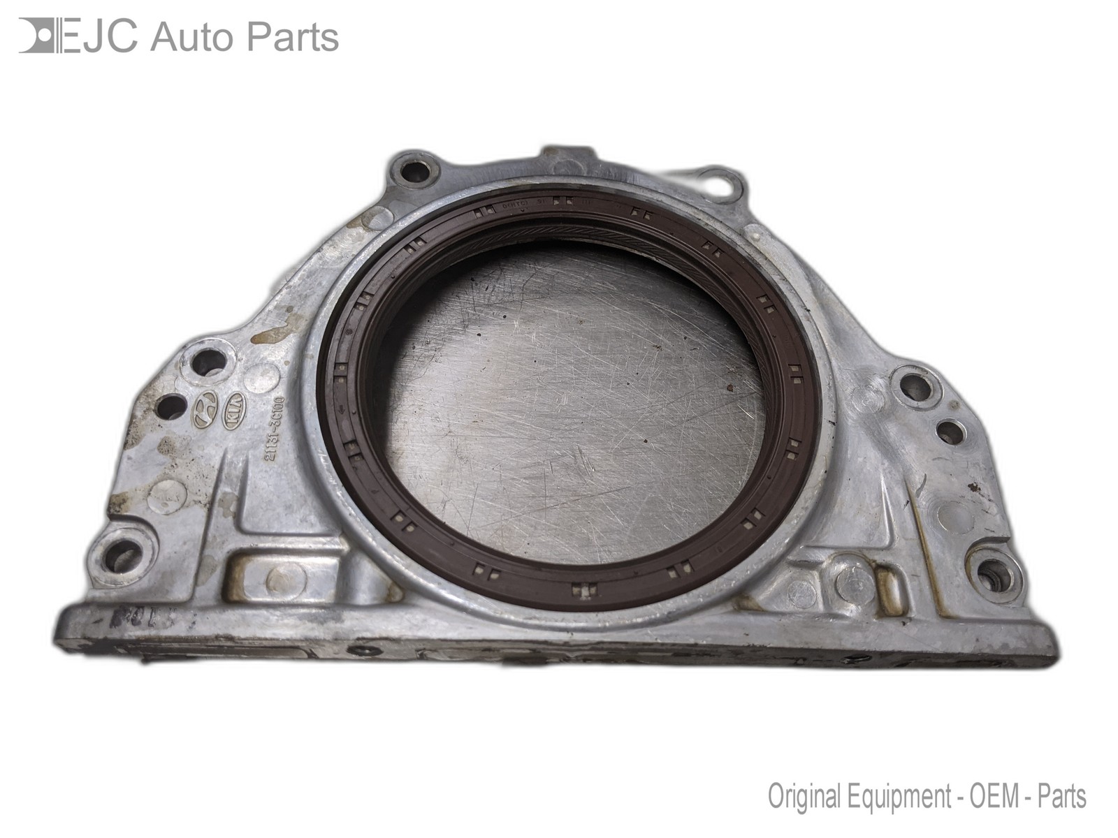 Rear Oil Seal Housing For 06-08 Kia Sedona  3.8 211313C100