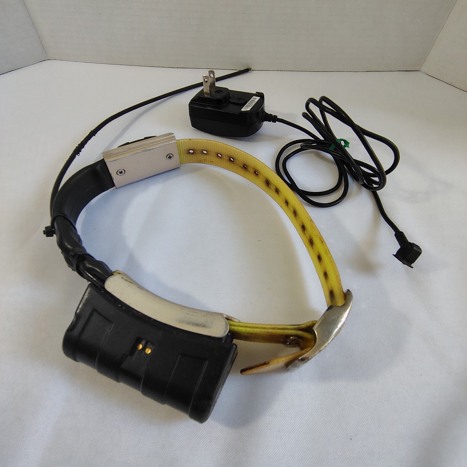 Garmin DC 30 GPS Dog Tracking 22 INCH Collar YELLOW + Wall Charger – Tested DC30