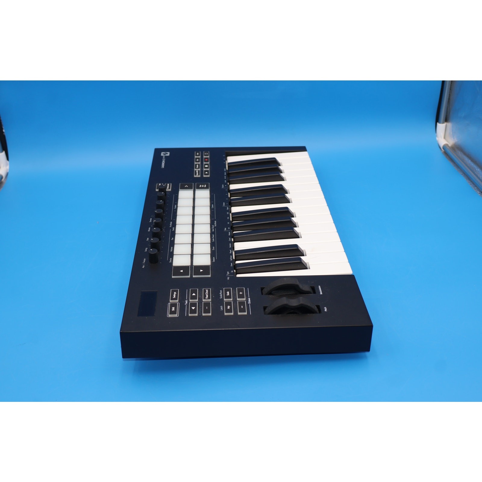 Novation Launchkey 25 MK3 USB MIDI Keyboard Controller w/ USB Cable