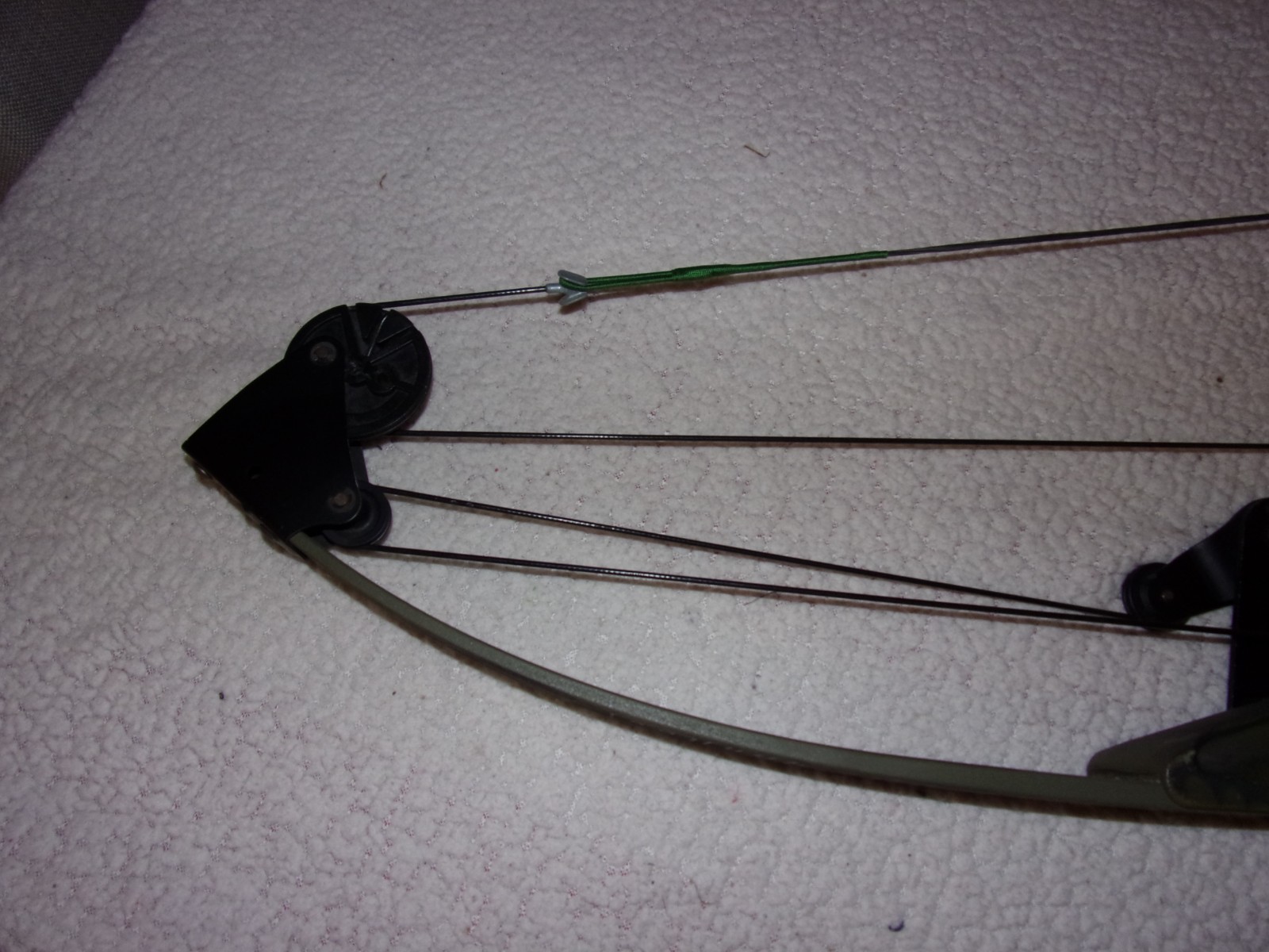 Bear Whitetail Hunter Green Camo Compound Bow