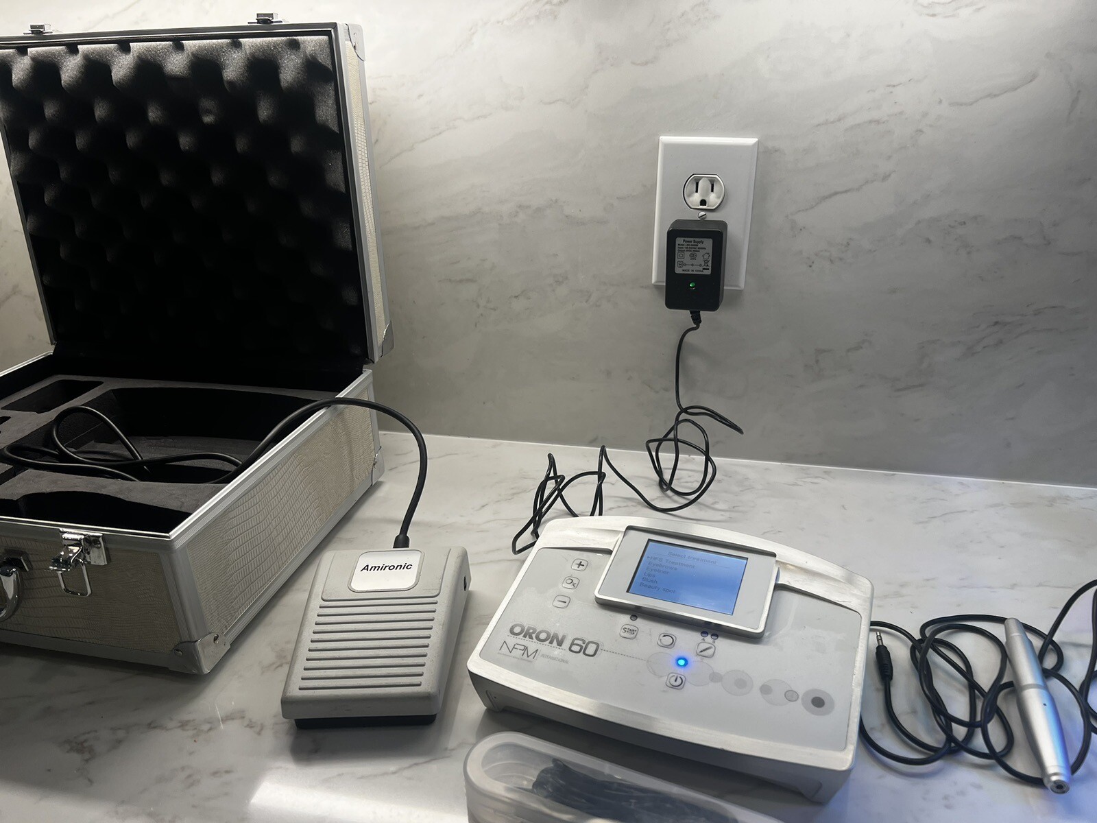 NPM Oron 60 PMU machine With 2 Handpieces