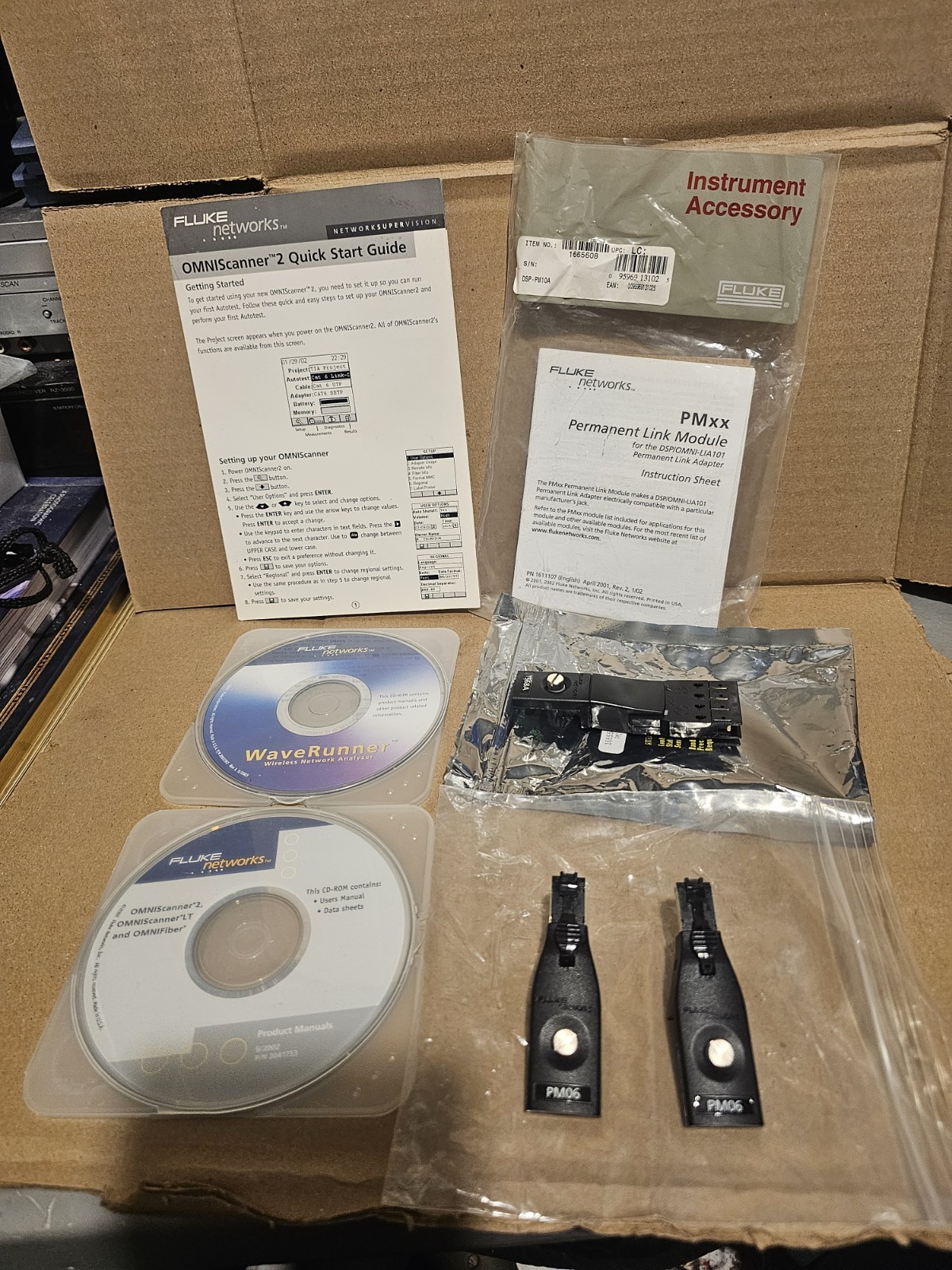 Fluke Networks OMNIScanner 2 Cat5 Cat5e Cat6 Certifier Tester Cable Analyzer V