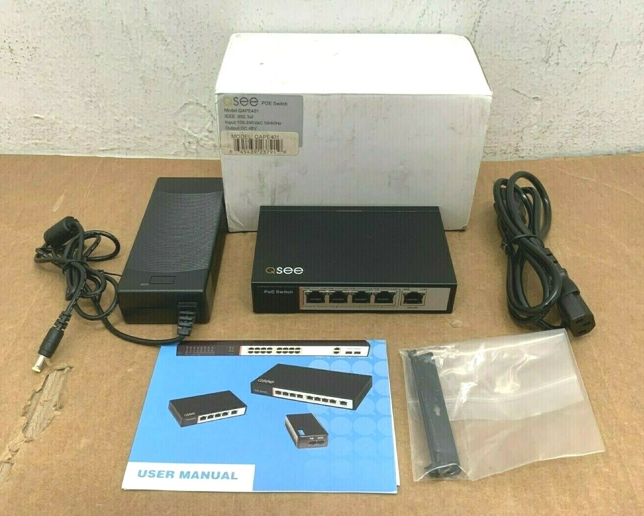 Q-SEE 4 port PoE Hub QAPE401 Power Over Ethernet ✅❤️️✅❤️️✅ New In Open Box