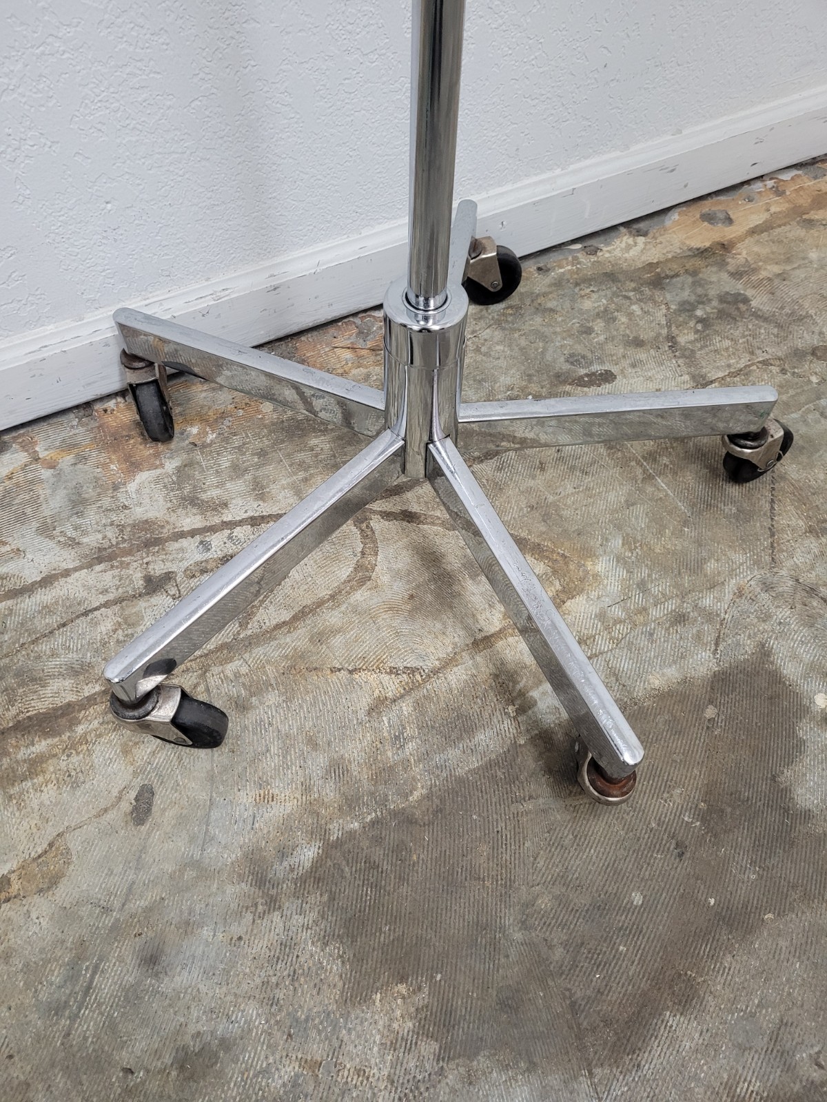 5 Leg IV Pole Stainless W/ 4 Hooks 70"-100"