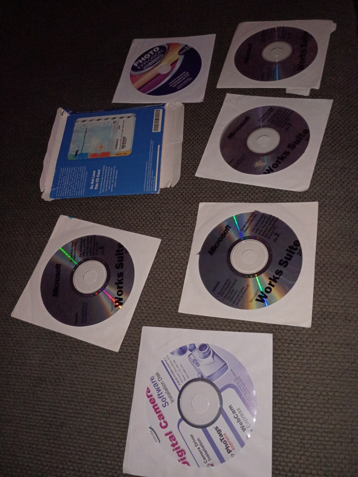 Microsoft Works Suite 2004 Software PC CD-ROM with Product Key and Codes Vtg New