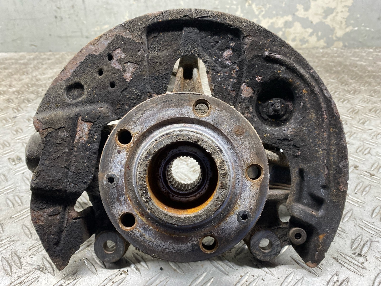 92451 knuckle right front Opel Grandland X (A18)