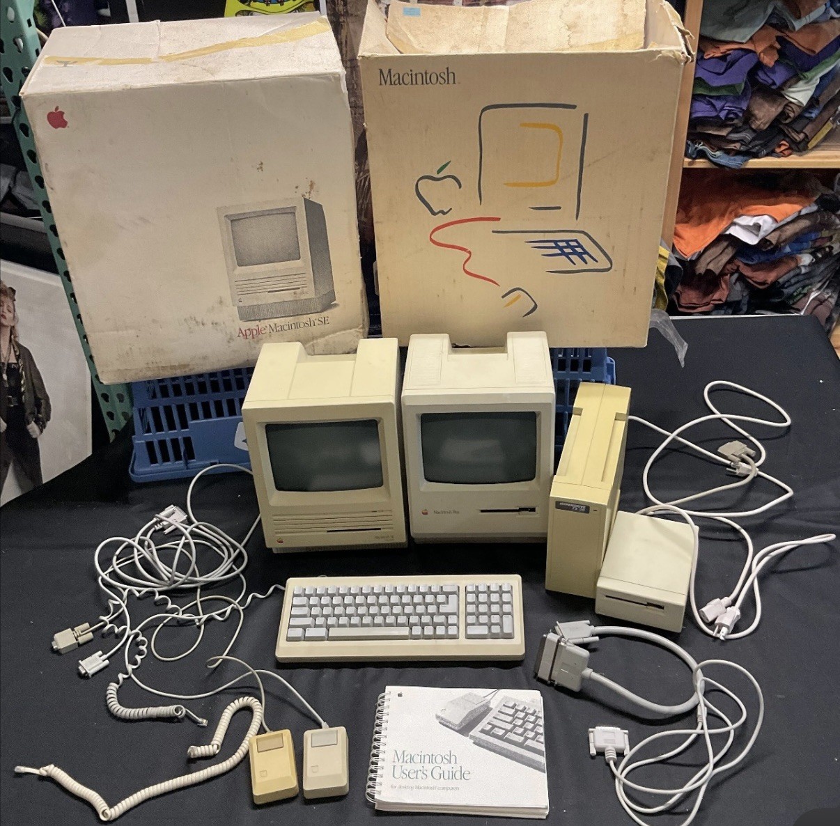 Vintage Apple Macintosh Plus SE computer With accessories collectors Lot x2
