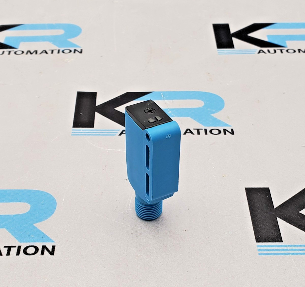 New Sick WTB9-3P2461 Proximity Sensor with Background Suppression