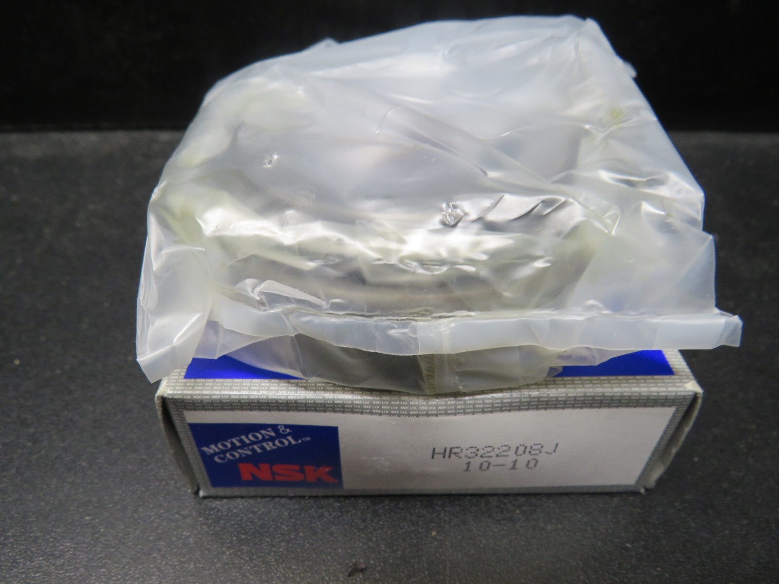 NSK HR32208J Bearing Set