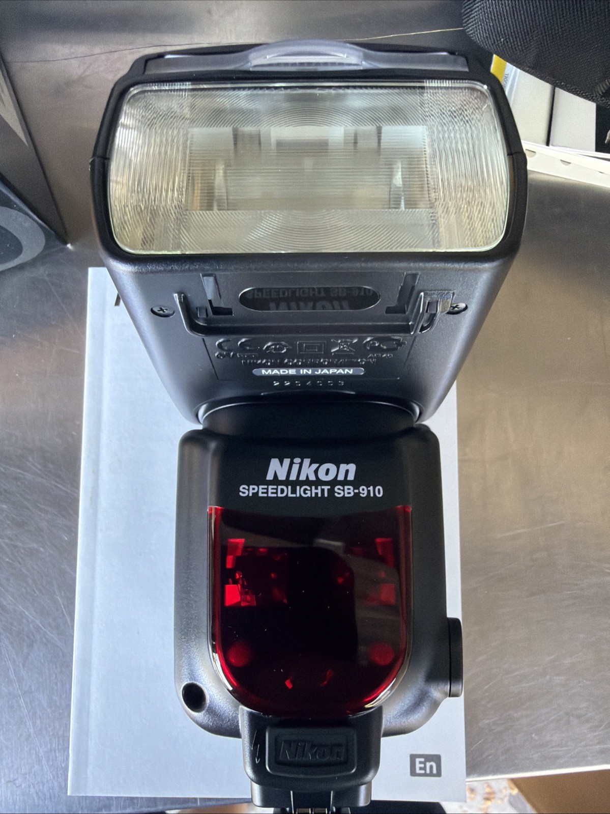 Nikon Autofocus Speedlight Flash For Digital SLR Cameras SB-910