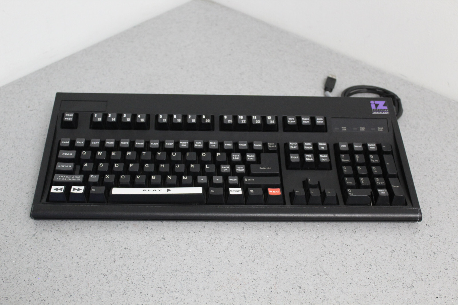 Otari iZ Radar KC-24 USB Remote Control Keyboard READ DESCRIPTION