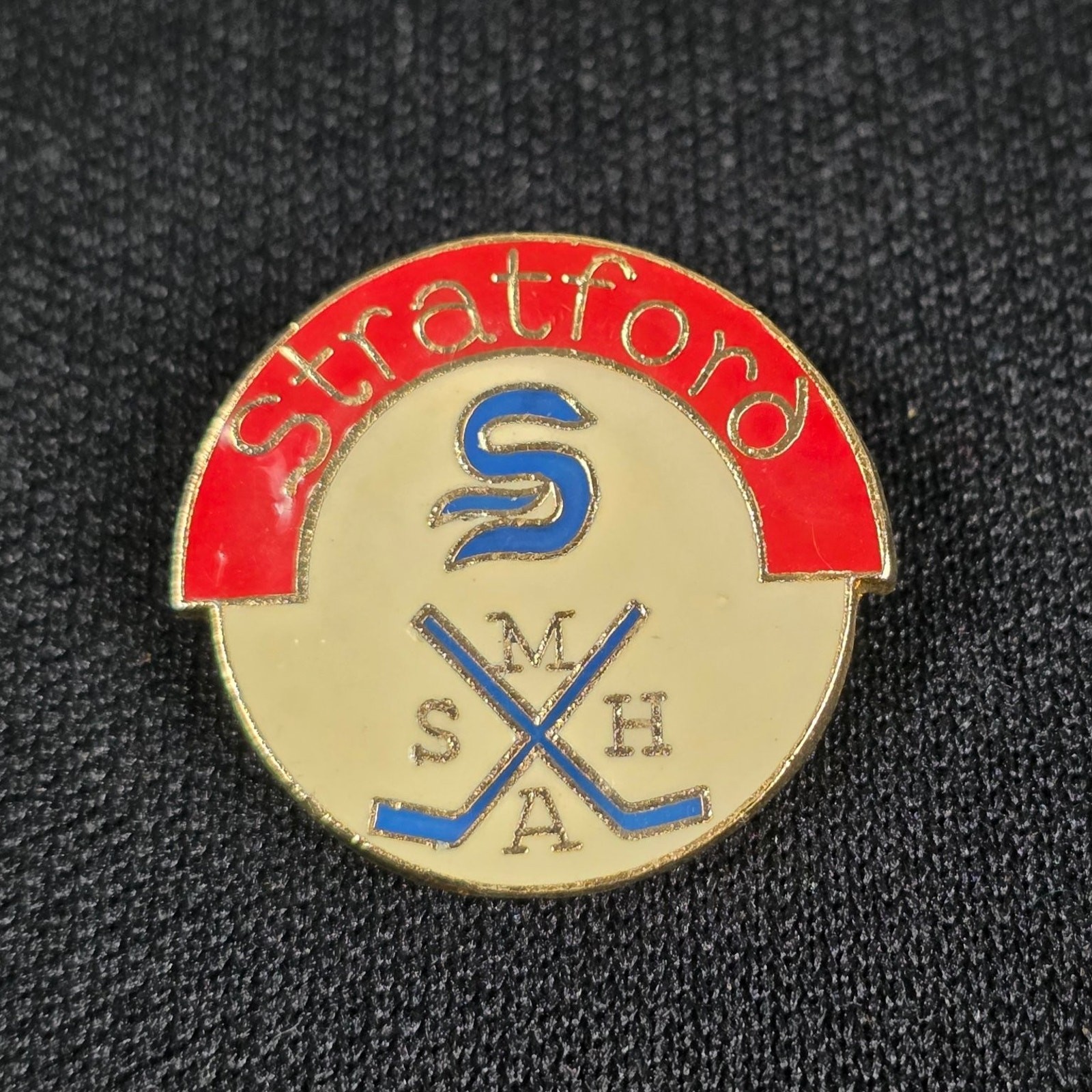 Stratford SMHA Hockey Souvenir Pin Gold Tone Enamel Lapel Pin