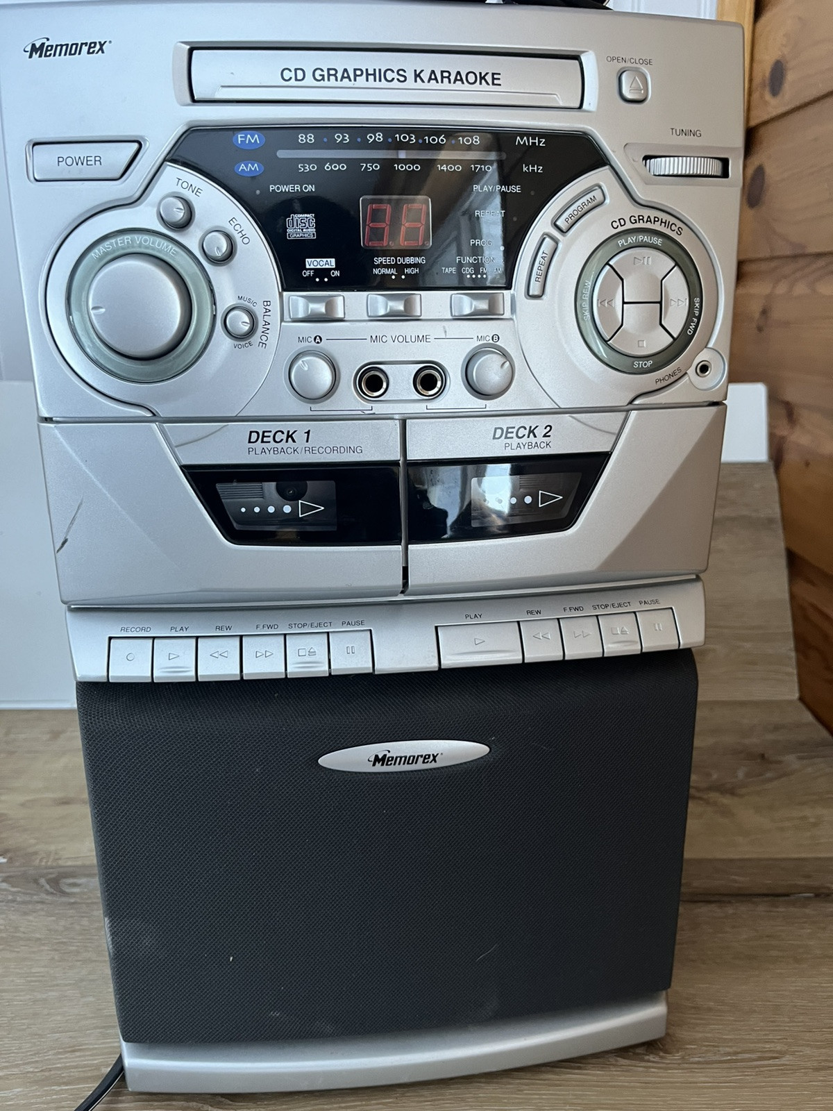 memorex mks5012 karaoke machine with microphones Cd Graphics Tested Excellent