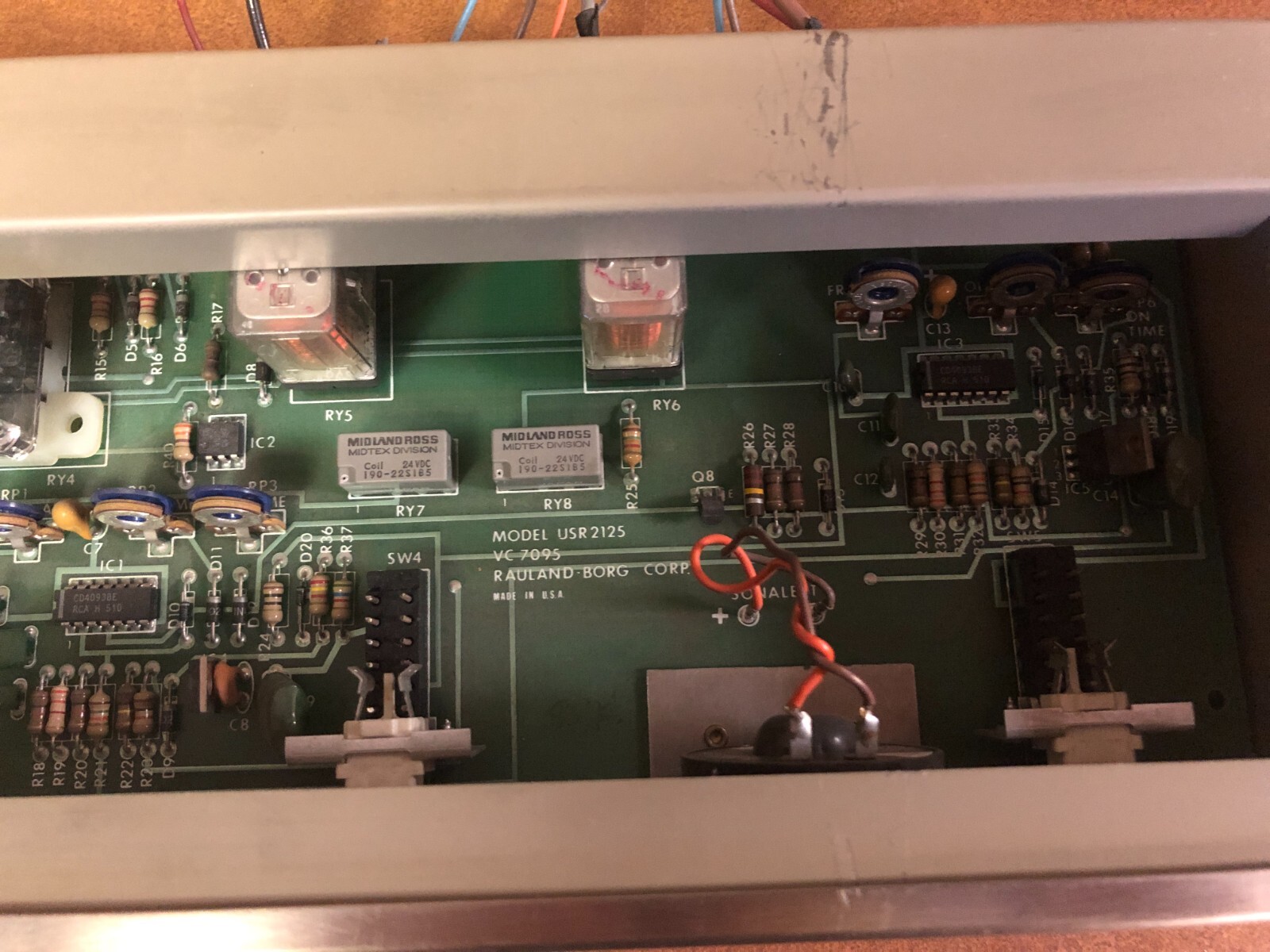 Rauland USR2125