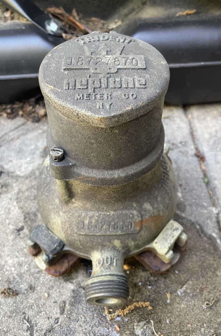 Trident Neptune Triseal 5/8 Old Brass Municipal Water Meter Original Collectible