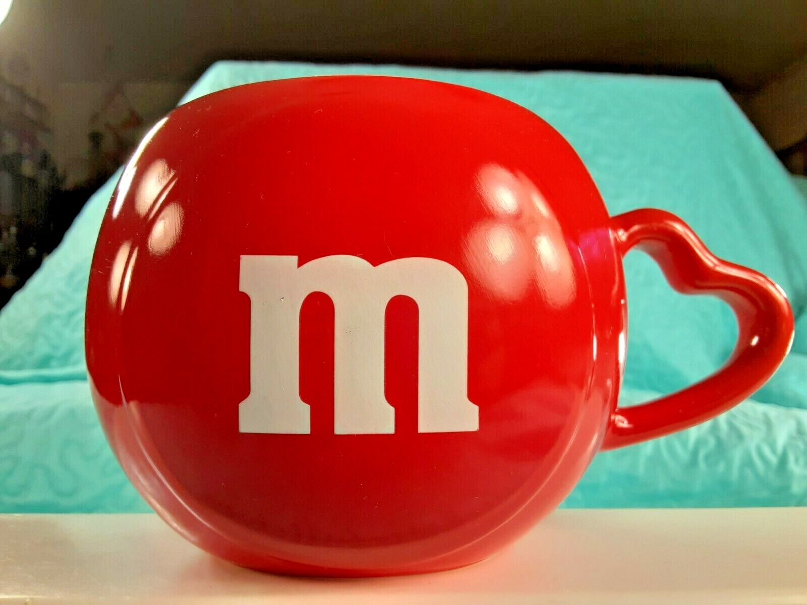 M&M COLLECTIBLE CERAMIC MUG, COFFEE CUP, RED PLANTER, TELEFLORA