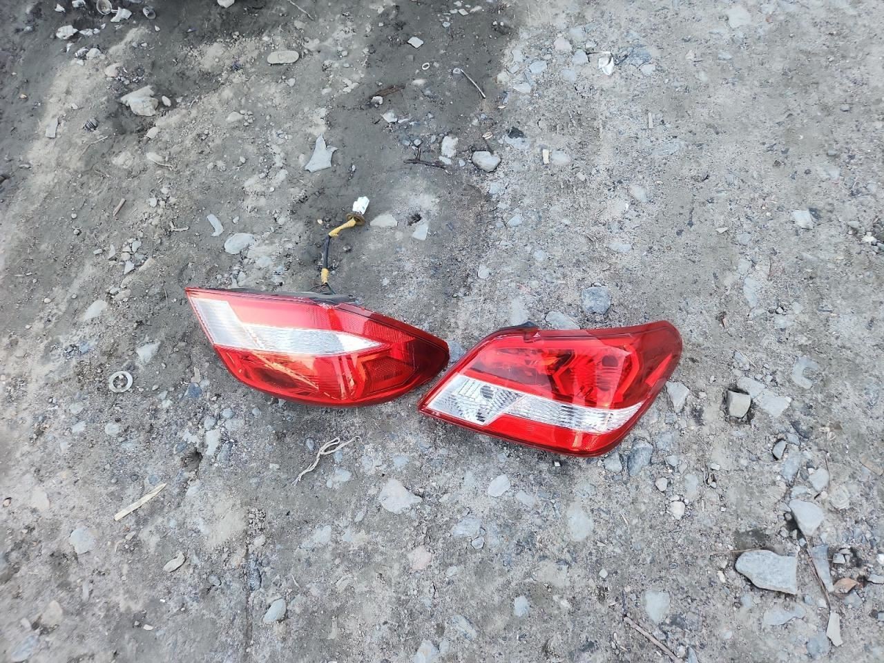 MIRAGE 2018 Glove Box 4998983