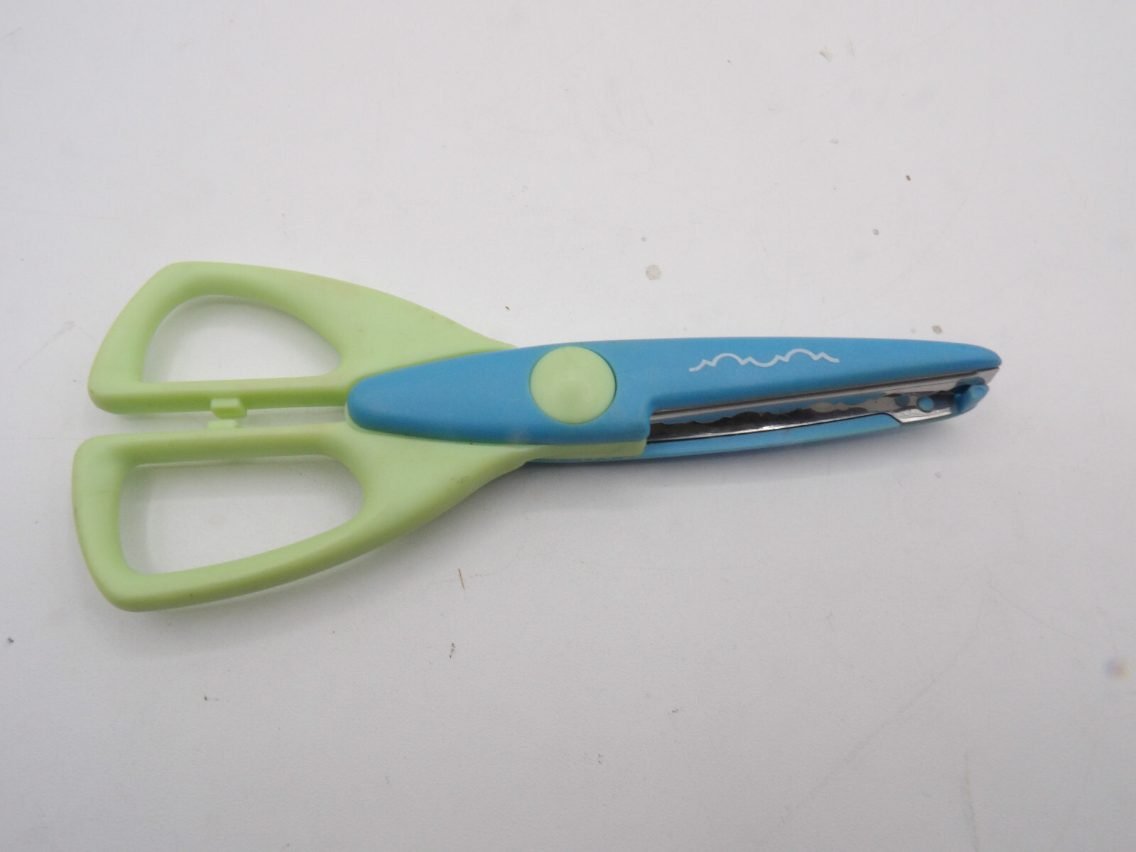 Paper Edger Scissors Unbranded Made in China 6 1/2 inches